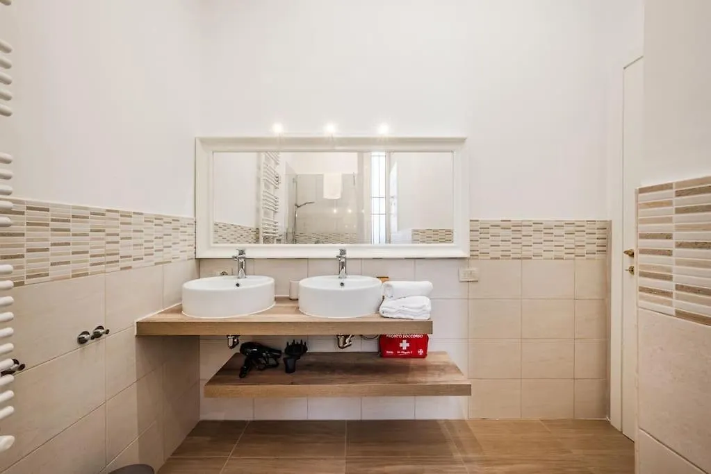 Centrale'S Nest - Elegant Apt Close To Central Station 밀라노