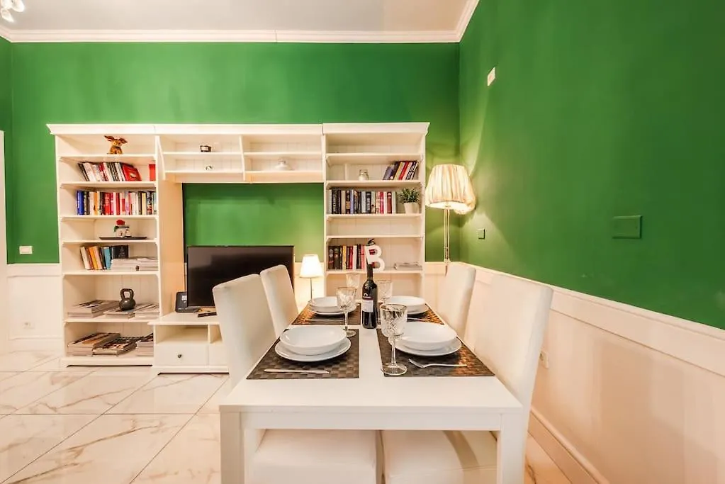 Centrale'S Nest - Elegant Apt Close To Central Station 밀라노 0*,